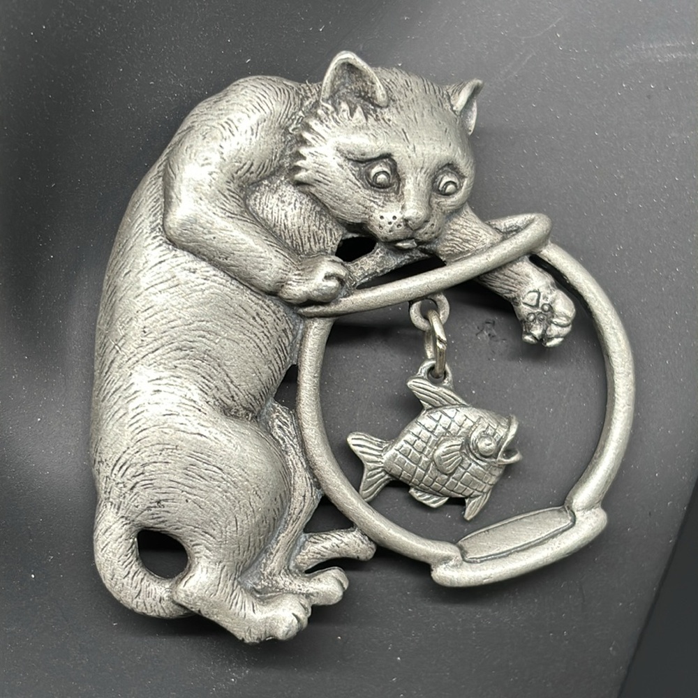 Vintage JJ Cat And Fish Brooch - Picture 2 of 7